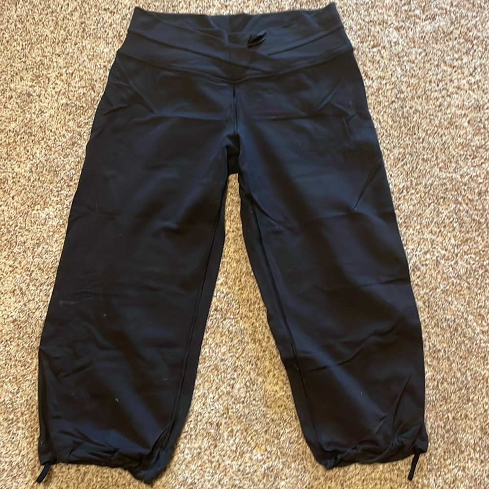 Lululemon women’s size 12 crop pant